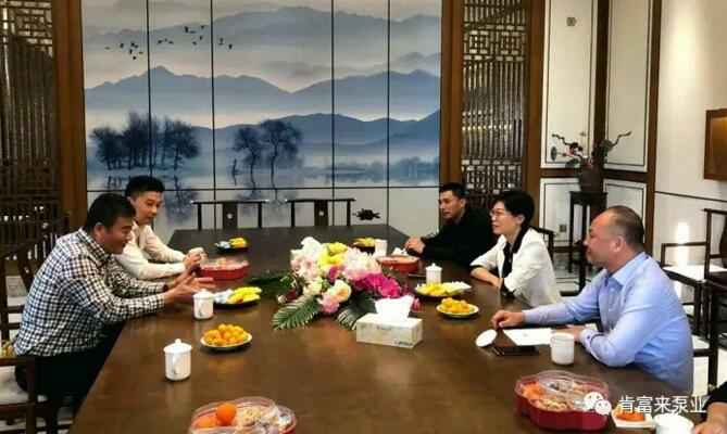 白坭镇委书记何海虹到哈尔滨书豪互联网医疗服务有限公司走访调研